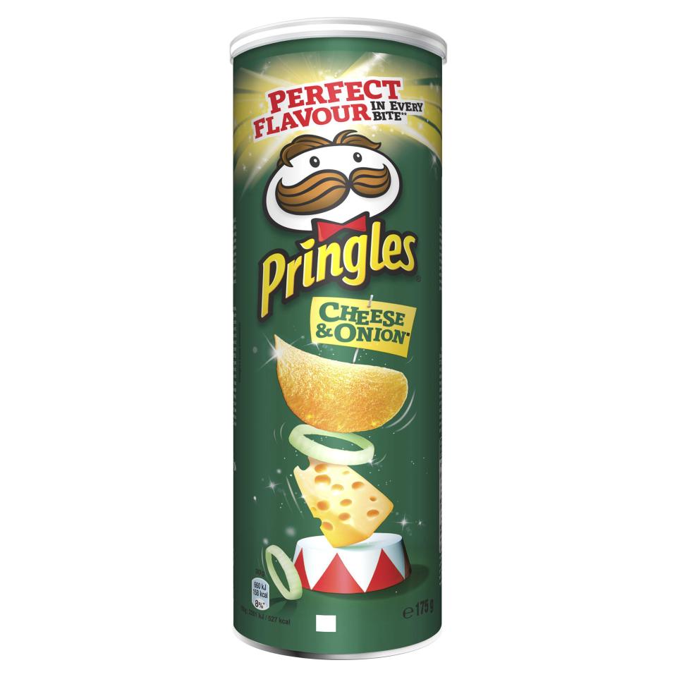 Pringles - Cheese & Onion (last validated: Oct 2021) - Fight Dual Food